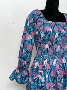 เดรสแมกซี่จับจีบแบบโบราณสำหรับผู้หญิงชุดเดรสชายหาดแขนยาวลายดอกไม้ผ้าลูกไม้สำหรับฤดูใบไม้ร่วงพร้อมชุดกระดุมธรรมชาติรวม - Product Image 3