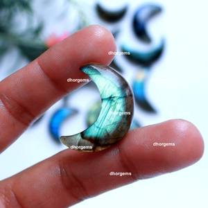 Colgante de plata de media luna con piedras preciosas de labradorita natural con oso, sirena, luna creciente, tallas, anillo de cuerno incluido - Product Image 5