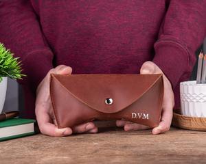 Estuche de cuero para gafas Estuche para gafas Funda para gafas de sol Regalo para él Su funda artesanal - Product Image 5