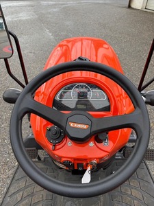 Vente de tracteur à roues Kubota EK1-261 d'occasion en excellent état avec composants moteur de marque renommée - Product Image 5