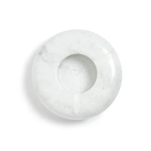 Cendrier artisanal en marbre blanc fabriqué à partir de pierre naturelle 100% - Product Image 3