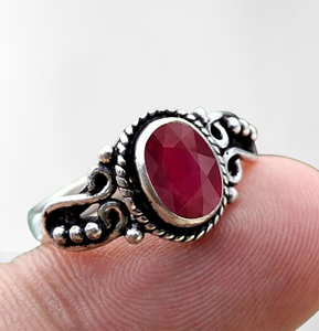 Anillo de rubí cabujón de plata de ley sólida 925, el mejor diseño, anillo de promesa de piedras preciosas hechas a mano con joyería de boda chapada en rodio - Product Image 1