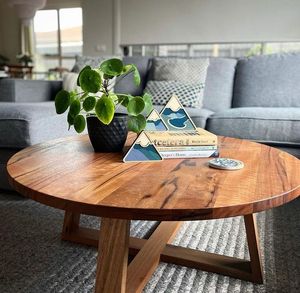 Table basse en bois au design épuré pour un intérieur moderne, mobilier de salon aux proportions équilibrées pour des intérieurs intelligents - Product Image 5