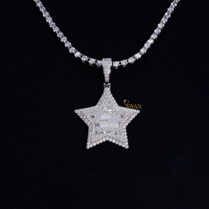 Colgante de Estrella de Plata de Ley 925 unisex con baguette cultivada en laboratorio y diamantes redondos de corte brillante para ocasiones de fiesta - Product Image 2