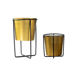Macetas de metal hechas a mano Diseño colgante de moda exclusivo para balcón y sala de estar Maceta y maceta para uso en el piso - Product Image 1
