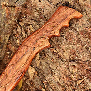 Haches en acier Damas de qualité supérieure avec manche en bois massif pour le travail du bois en extérieur et les tâches utilitaires Haches en acier Damas personnalisées - Product Image 6