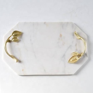 Bandeja con asa de hoja de diseñador de mármol redondo más vendida, bandejas decorativas de forma redonda de mármol blanco de lujo para suministros de hotel y hogar - Product Image 3