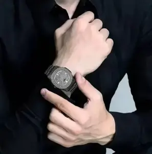 Montre de sport de luxe pour homme en acier inoxydable avec bracelet en cuir, mouvement mécanique, résistante à l'eau, ajustement confortable, indienne - Product Image 4