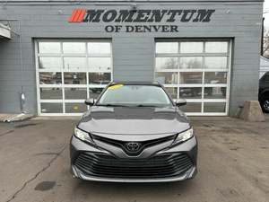 Toyota Camry LE FWD berline d'occasion 2019, boîte automatique, sièges en cuir, intérieur foncé, pneus R16, moteur turbo, capacité 4L, électrique - Product Image 6