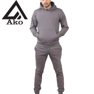 ชุดวอร์มผู้ชายแฟชั่นลำลองและกีฬาคุณภาพสูง ไซส์ใหญ่ ขายดี รับผลิตตามแบบ สกรีนโลโก้ ขายส่งโดย Ako - Product Image 1