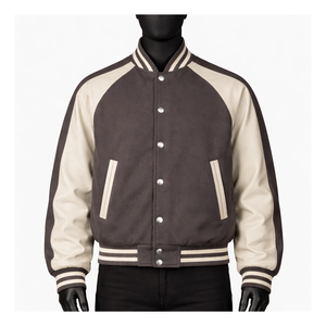 แจ็คเก็ตวาร์ซิตี้สีเทาแบบสตรีทแวร์ปักลายตามสั่ง OEM พร้อมแขนเสื้อตัดสี แจ็คเก็ตเลตเตอร์แมนคลาสสิก แจ็คเก็ตวาร์ซิตี้สำหรับผู้ชาย - Product Image 1