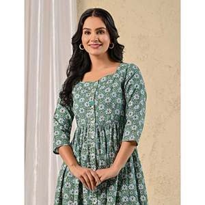 Robe en coton imprimée à la main Green Jaal, décontractée et élégante, longueur genou, col carré, boutons sur le devant, tailles XS à 5XL, respirante - Product Image 1