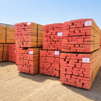 Bois de construction scié de qualité supérieure en hêtre, pin, chêne, frêne et épicéa européens, séché au four, pour la fabrication de meubles, de parquet et d'armoires