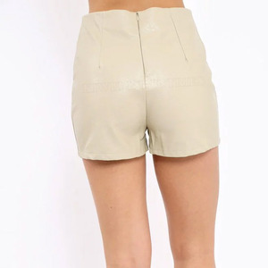 Shorts en cuir pour femmes de couleur unie Shorts en cuir pour femmes à vendre fabriqués au Pakistan - Product Image 4