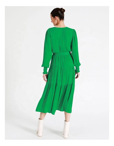 Robe midi vintage trapèze en satin de haute qualité SRJ EXPORTS pour femmes grandes tailles, verte, avec ceinture à nouer et jupe à volants boutonnée sur le devant - Product Image 4