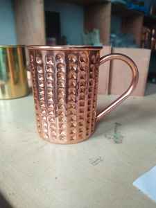 Tasse à boire martelée sur mesure, tasses à boire en cuivre gravé idéales pour les magasins d'hydromel et les bars à bière adaptés à la revente - Product Image 6