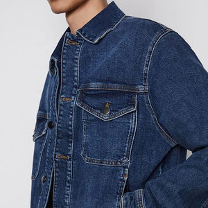 แจ็คเก็ตยีนส์ผู้ชายแฟชั่น ปกตั้งเคลือบพิเศษ ปักโลโก้ด้านหน้า สำหรับฤดูหนาวและฤดูใบไม้ร่วง แบบเรียบง่าย สไตล์นักขี่มอเตอร์ไซค์ ไซส์ใหญ่พิเศษ - Product Image 6