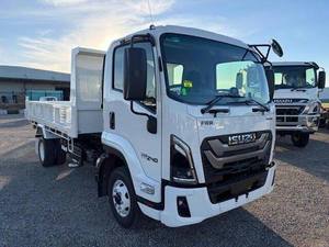 Used 2024 Frr 190 5.2 L Diesel Manual Transmission 6 Wheeler 205HP Refrigerated/Frozen & Cold Chain Logistics 40-60CB <b>Trucks</b> - Product Image 2