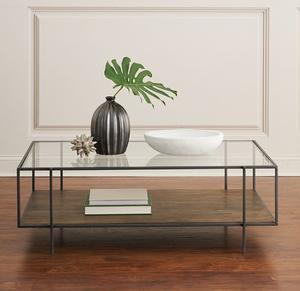 Table basse en métal avec un élégant design artisanal et une finition durable de qualité supérieure, parfaite pour les salons modernes - Product Image 1