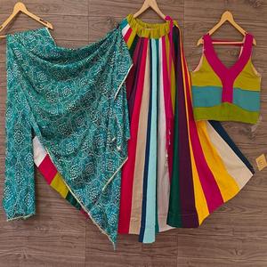 Collection spéciale Navratri pour femmes, lehenga choli en coton long jusqu'au sol, imprimé numérique, séchage rapide, tenue de fête - Product Image 1