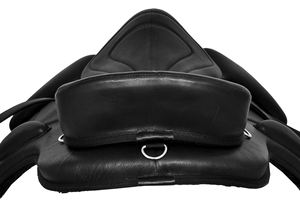 FREEMAX Selles en cuir synthétique noir léger et polyvalent Selles en cuir souple sans arbre de style occidental Équipement pour chevaux par tous les temps - Product Image 4