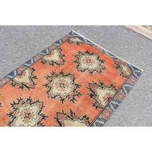 Tapis turc 4x9,8 pieds, tapis vintage, tapis en laine rouge à imprimé animal - Product Image 5