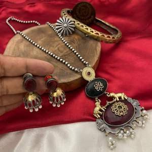 Conjunto de collar oxidado de herencia real hermosa de moda con pendientes y anillo de dedo para ropa de boda y ropa de fiesta para mujer - Product Image 3