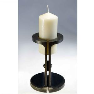 Bougeoir en métal pour la décoration de la maison porte-bougie pour l'éclairage et le jeu porte-bougie décoratif élégant finition antique - Product Image 1