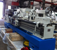 Tour à métaux universel horizontal automatique robuste Hoston CW6283C pour acier et fer