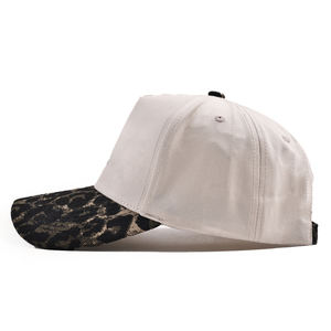 OEM ODM Chapeaux personnalisés en gros bicolores à structure camouflage léopard Casquettes de baseball en coton à 5 panneaux - Product Image 4