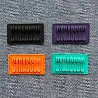 Écussons en PVC souple personnalisés avec logo, étiquettes en caoutchouc PVC 3D en relief pour vêtements