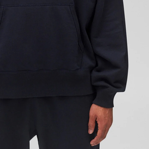 Sweat à capuche personnalisé avec logo, en coton/polyester doux pour un confort optimal et des poches kangourou, pour homme, vêtement décontracté 2026 - Product Image 4