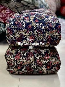 Tissu de rayonne de viscose pure de 56 pouces de largeur, doux et lisse, parfait pour les robes, les hauts et les vêtements à la mode, léger - Product Image 4