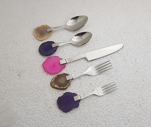 Style élégant couverts en acier inoxydable ensemble de 5 pièces poignée en résine multicolore décoration de table de restaurant utilisée de bonne qualité - Product Image 5
