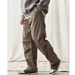 Pantalones Deportivos Unisex Personalizados con Logotipo, de Nailon/Crinkle, Corte Regular, Cortavientos de Moda, Talla Grande, Pierna Ancha - Product Image 5