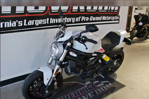 ¡LISTA PARA CONDUCIR! OFERTAS 2026 - Motocicleta Deportiva Ducati MONSTER 797 en Venta - Product Image 4