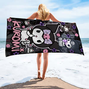 Asciugamano da Spiaggia in Microfibra Kuromi, Asciugatura Rapida, Assorbente, Oversize, Design Divertente con Cartoni Animati, Sfondo Nero, Goffrato GRS - Product Image 4