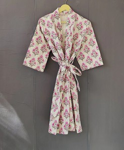 ชุดคลุมอาบน้ำผ้าฝ้ายอินเดียทำมือ ลายคันธา พิมพ์ดิจิทัล ลายบล็อก ผ้าควิลท์ ยาวคลุมเท้า คอวี ชุดนอนสำหรับผู้หญิง - Product Image 4