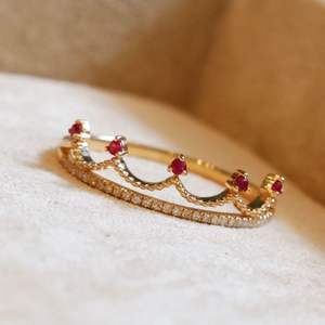 แหวนเงินแท้ 925 ดีไซน์คลาสสิก สำหรับทุกเพศ ประดับโมอิสซาไนต์ ฝังแบบกรงเล็บ ชุบทองอย่างดี เหมาะสำหรับงานหมั้น/ของขวัญ - Product Image 1