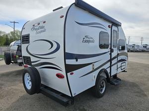 Autocaravanas y Remolques de Viaje PROLITE ESCAPADE Usados en Tendencia - Product Image 4