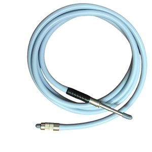 El cable de fibra óptica Kara Mediclust en la laparoscopia es un componente esencial que transmite luz fría intensa desde una fuente externa. - Product Image 1