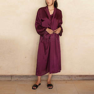 Batas de seda para mujer con diseño elegante, Batas de seda para mujer con Moq bajo, Batas de seda para mujer con logotipo personalizado - Product Image 2