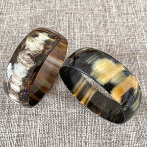 Juego de Brazaletes de Cuerno de Búfalo Románticos de la Mejor Calidad al por Mayor, Joyería de Imitación de Perlas de Moda para Bodas a Precio de la India - Product Image 1