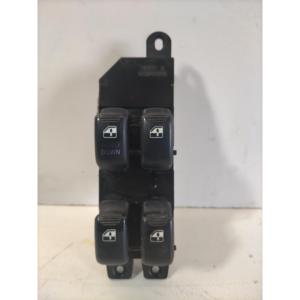 Panneau de boutons avant gauche HYUNDAI Santa Fe 1ère série 621W03780 (01>03) - Product Image 1