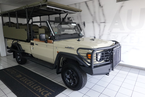 Toyota Land Cruiser 79 2.8d Auto Game Viewer 2026 d'occasion de qualité à prix abordable, conduite à droite - Product Image 3