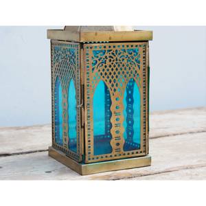 Les lanternes suspendues en fer et en verre coloré créent une ambiance paisible qui invite à la réflexion, à la gratitude et au calme spirituel. - Product Image 6