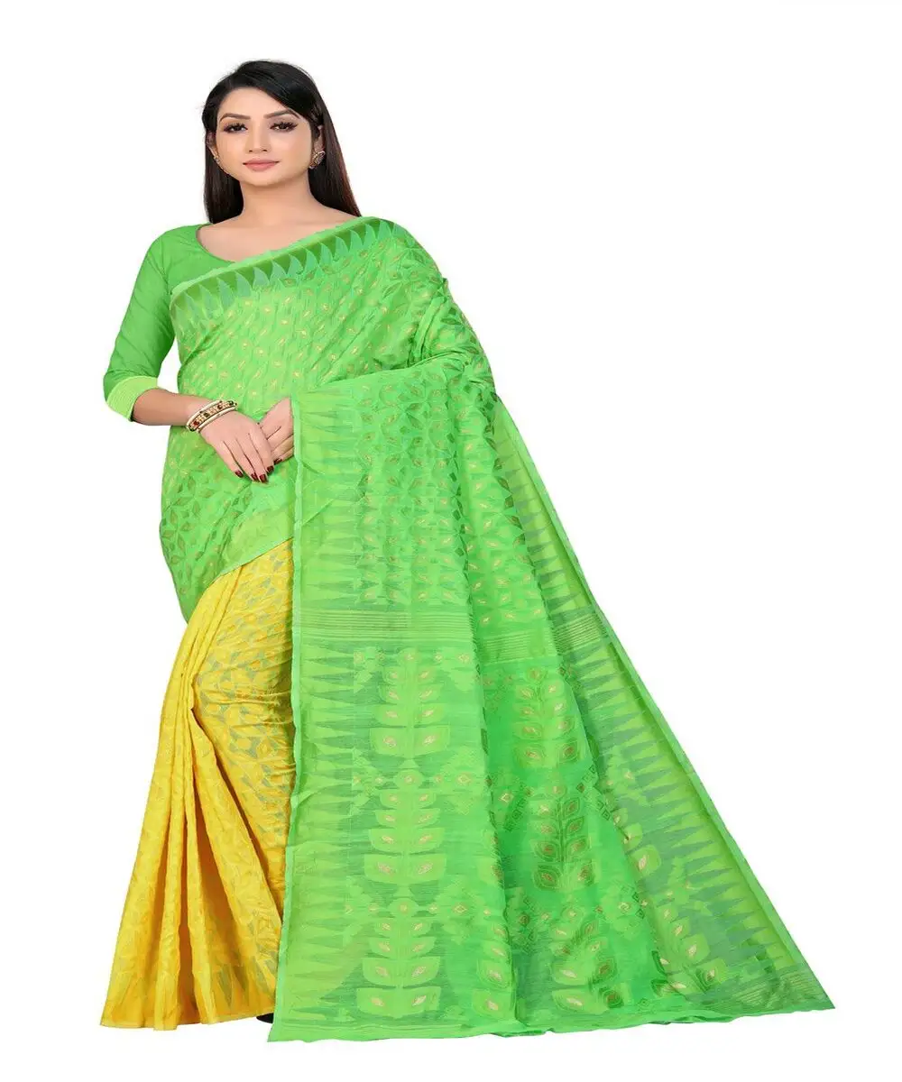 Saree en soie Banarasi exquis avec broderie de diamants et bordure Zari pour vêtements de mariée et de fête