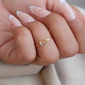 Anillo de Oro Sólido de 18K con Diamante Natural de 0.94 Quilates, Anillo de Compromiso Delicado, Certificado por IGI - Product Image 5