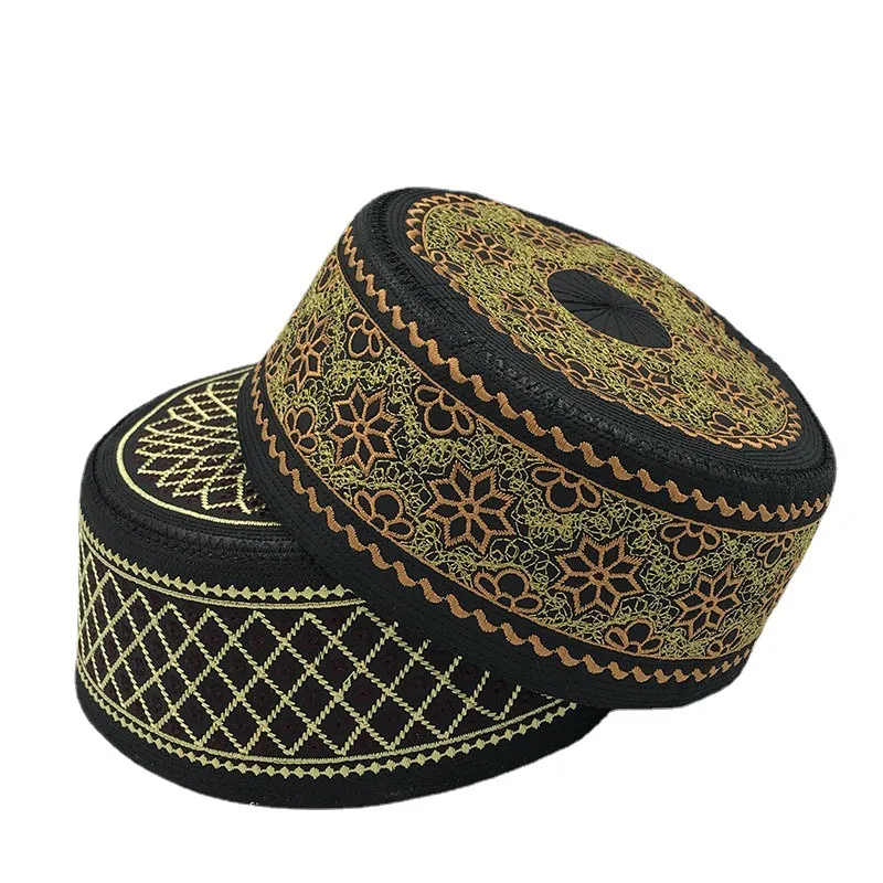 新着ラムザンコレクション無地メンズクフィキャップデイリーウェア大人のためのイスラム教徒の祈りの帽子男性のための祈りのクフを編む