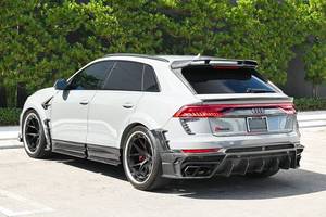 (W&T) PROMOCIÓN Venta de Auto Usado 2022 Audi RS Q8 4dr SUV AWD (4.0L 8 cilindros Turbo Híbrido 8A) SUV Deportivo USADO - Product Image 4